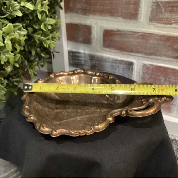 🟡 Vintage Floral Designed Metal Crafted Decor Tray - Very Unique - Very Nice - Picture 8 of 9